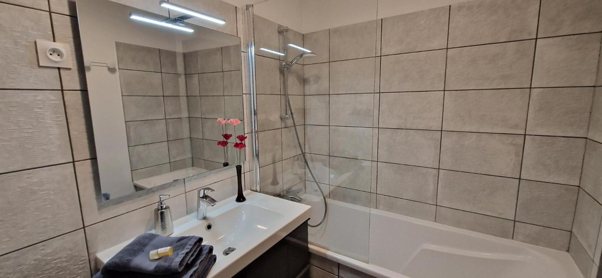 פונטנבלו Bleautiful "Alienor" Charmant Appartement Avec Terrasse מראה חיצוני תמונה